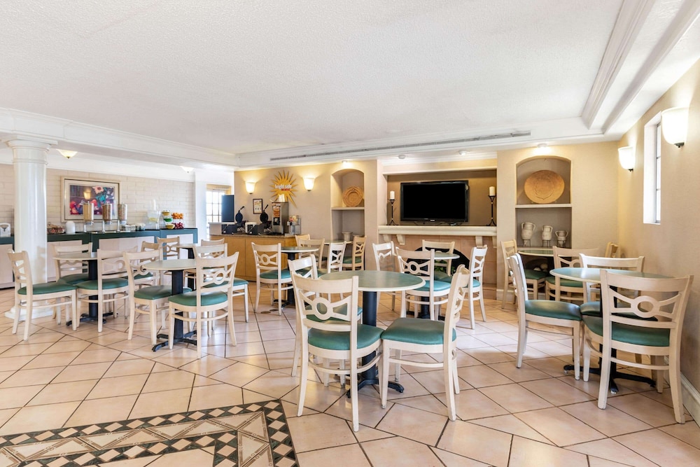La Quinta Inn El Paso West 39/50