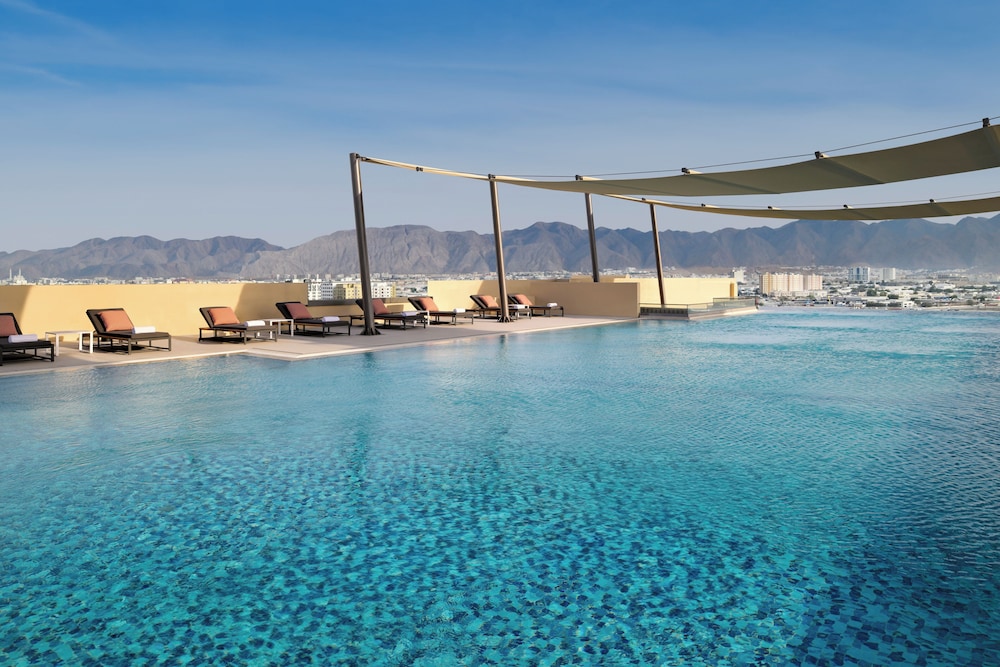 Movenpick Hotel and Hotel Apartments Ghala Muscat 48/50