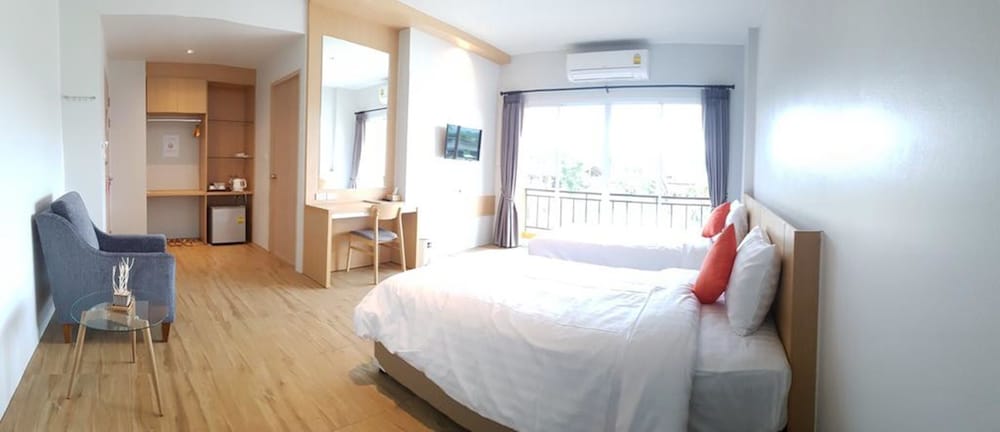 Sleeping Tree Hotel 9/45