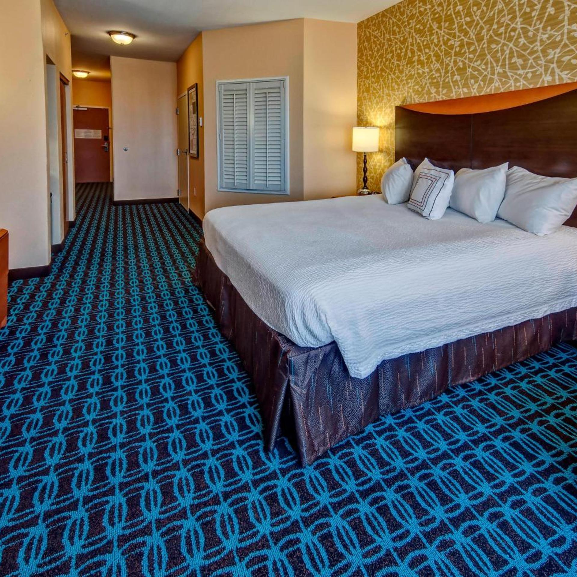 Room, King Bed, Large