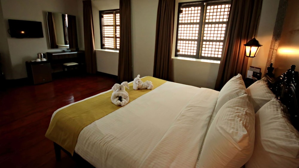 Vigan Plaza Hotel 43/71