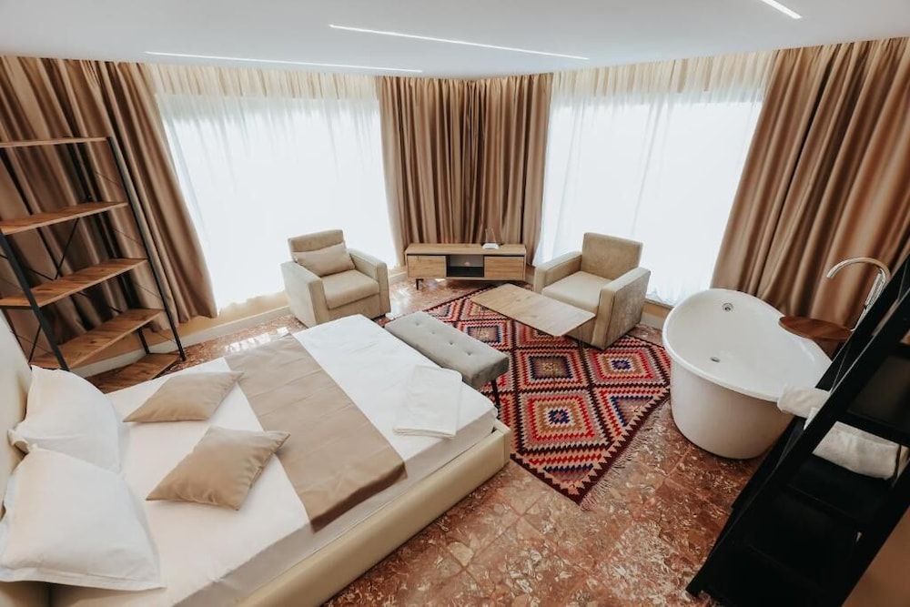 HOTEL KRISTAL KORCE 34/55