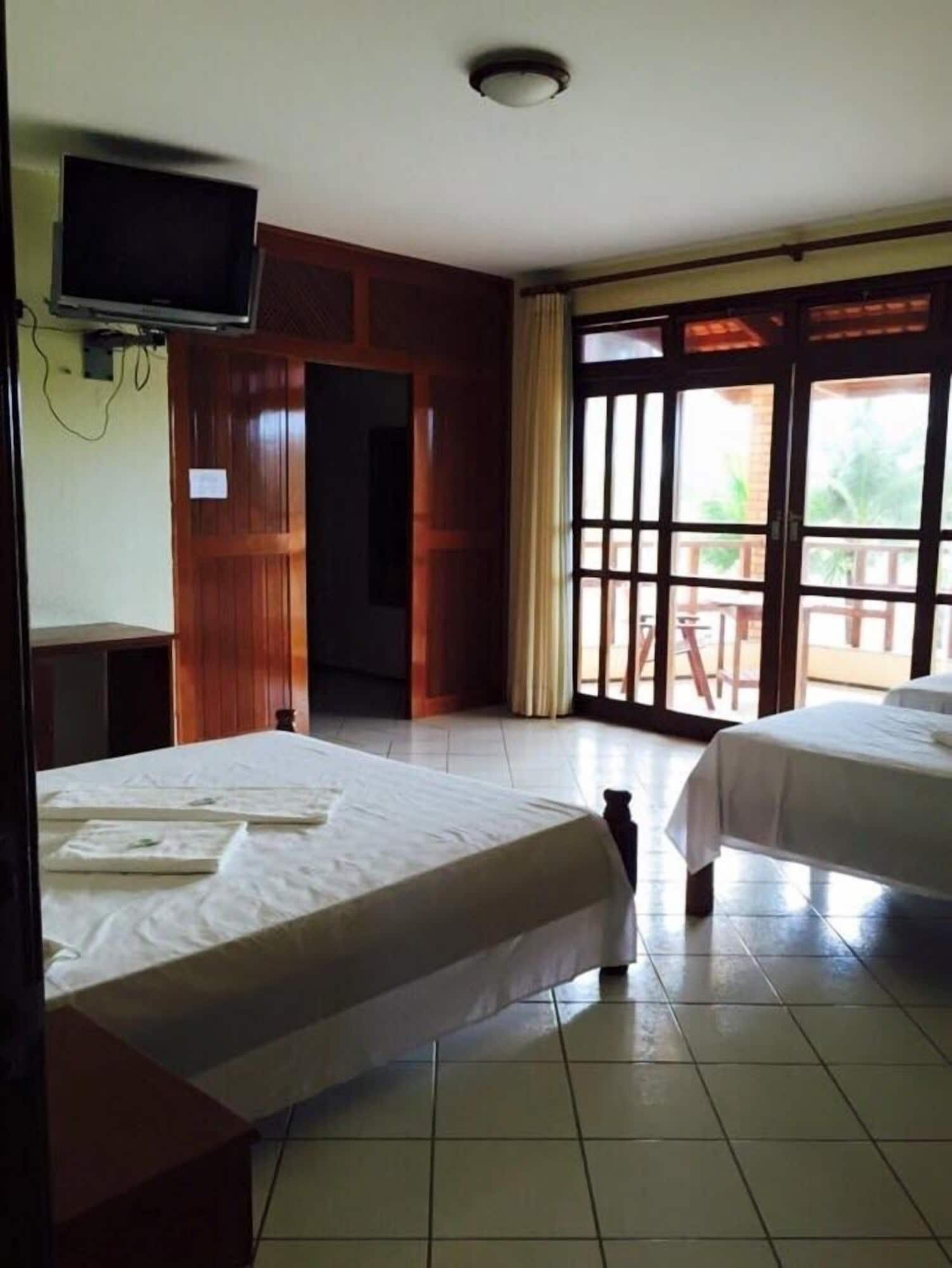 ROOM, TRIPLE