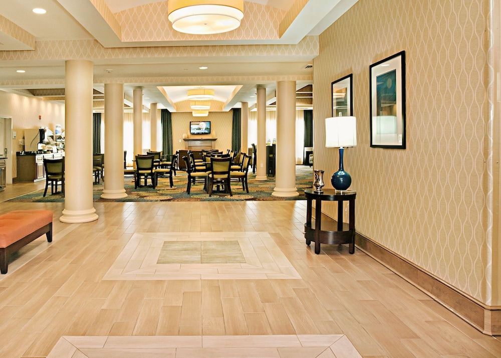 Holiday Inn Express Hotel Suites Bossier City Northeast 22/32