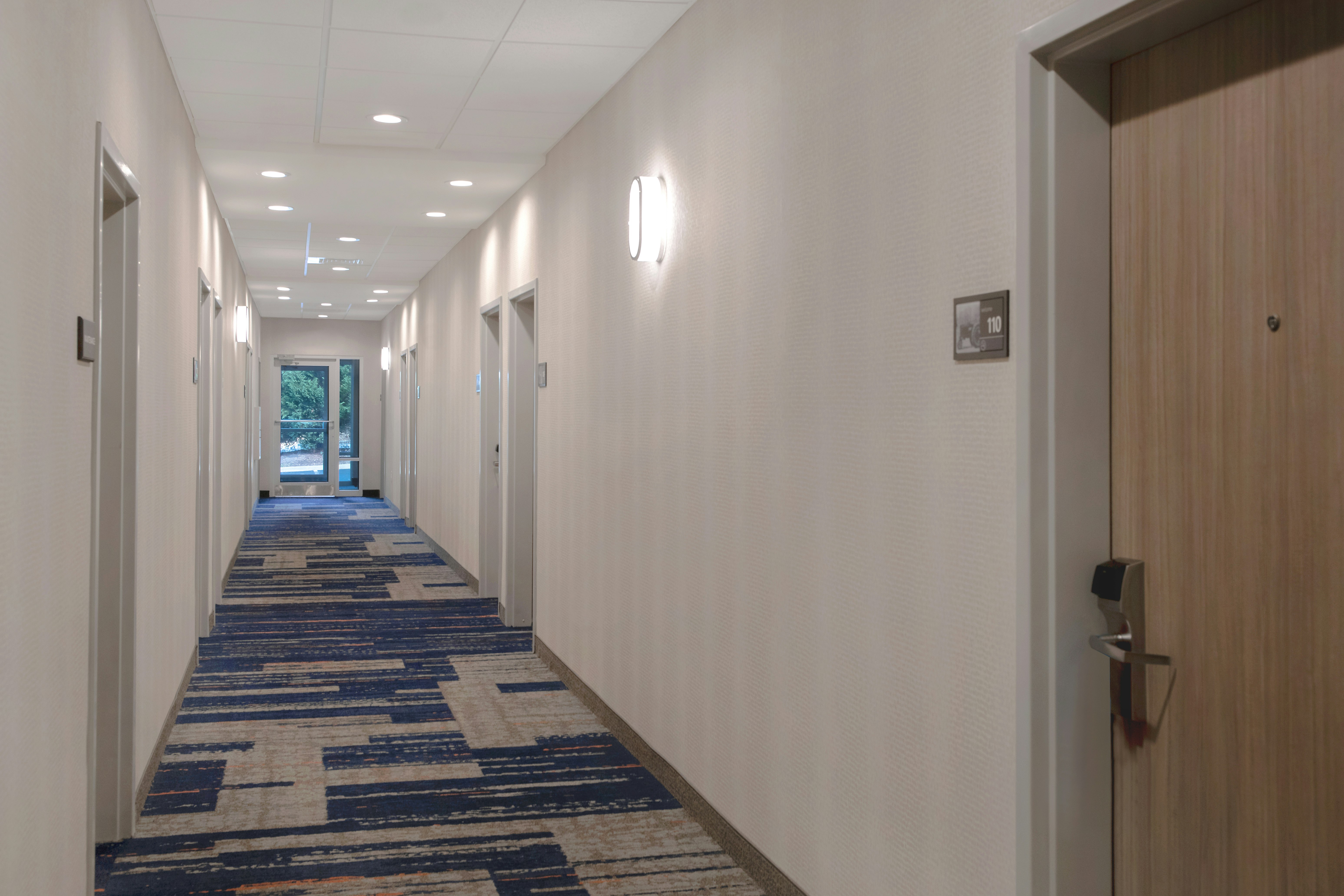 Hampton Inn Easley 27/72