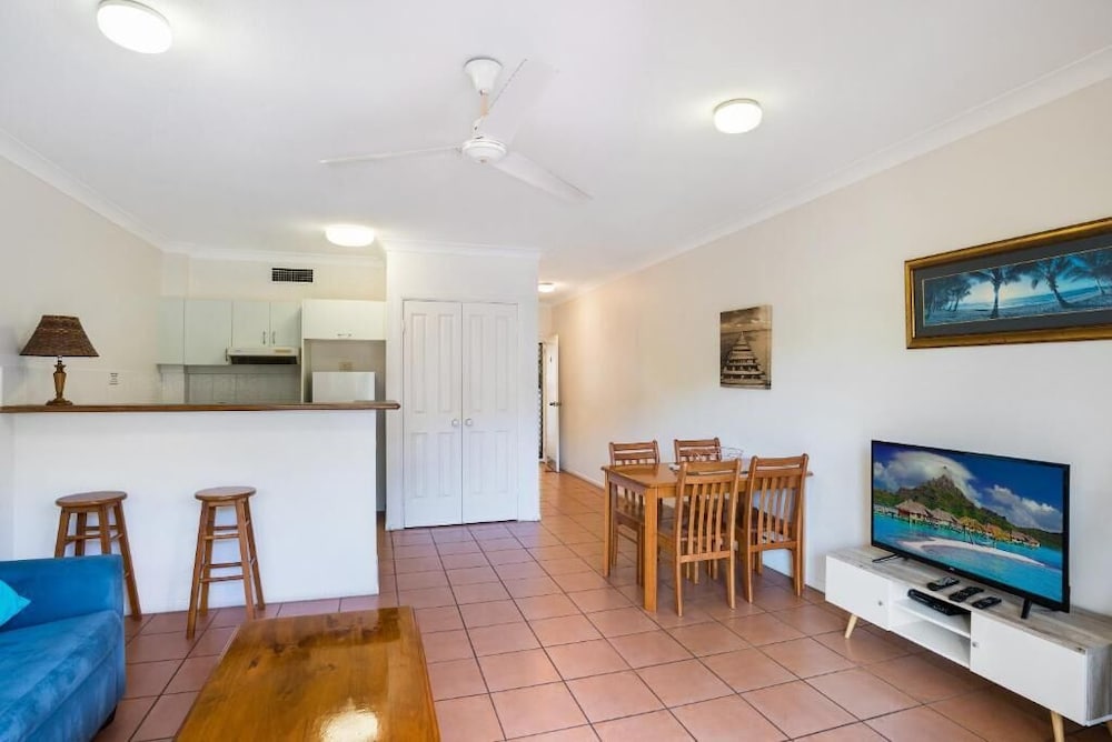 The York Beachfront Holiday Apartments 39/61