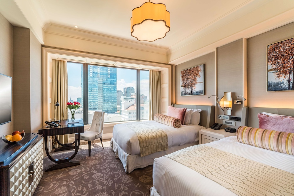 DELUXE, TWIN BEDS