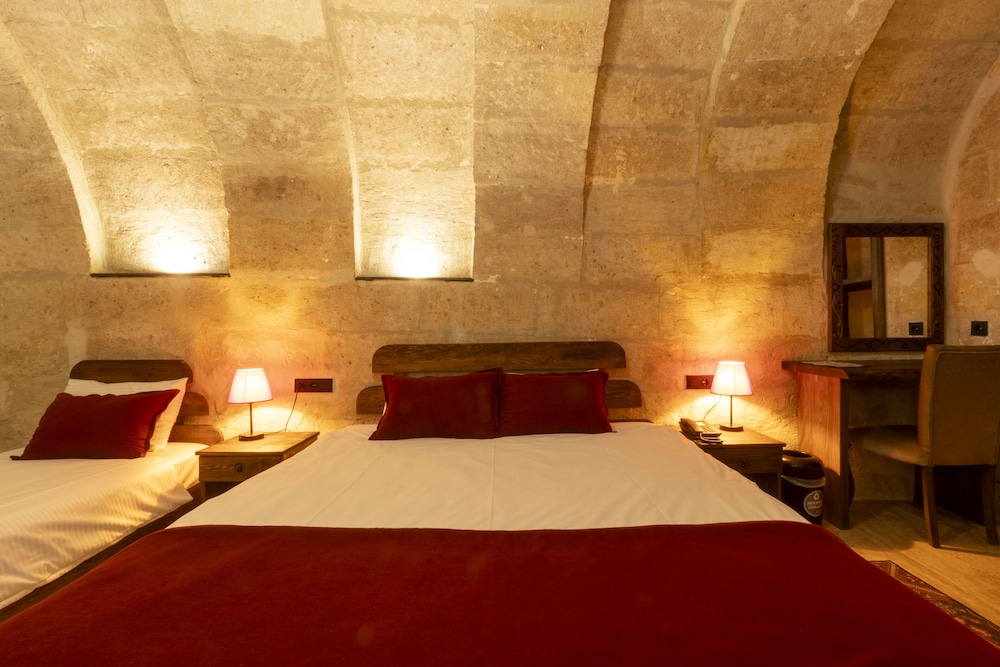 Uzay Cave Suites 30/50