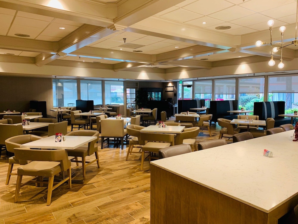 Crowne Plaza Silicon Valley N - Union City 49/57