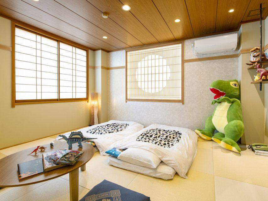 Japanese, 4 Beds, No Bathroom
