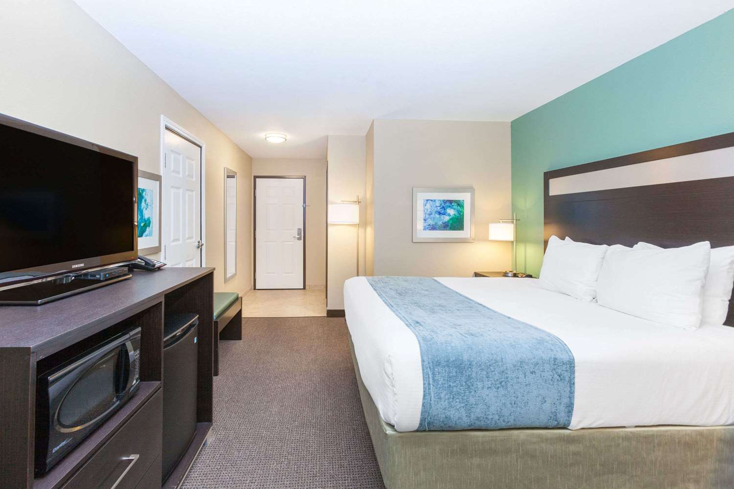 Baymont by Wyndham Midland Center 6/27