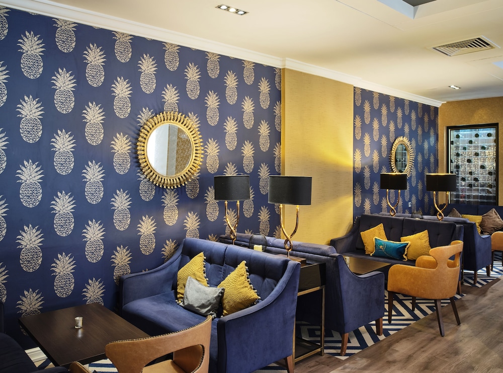 Mercure Milton Keynes 48/76