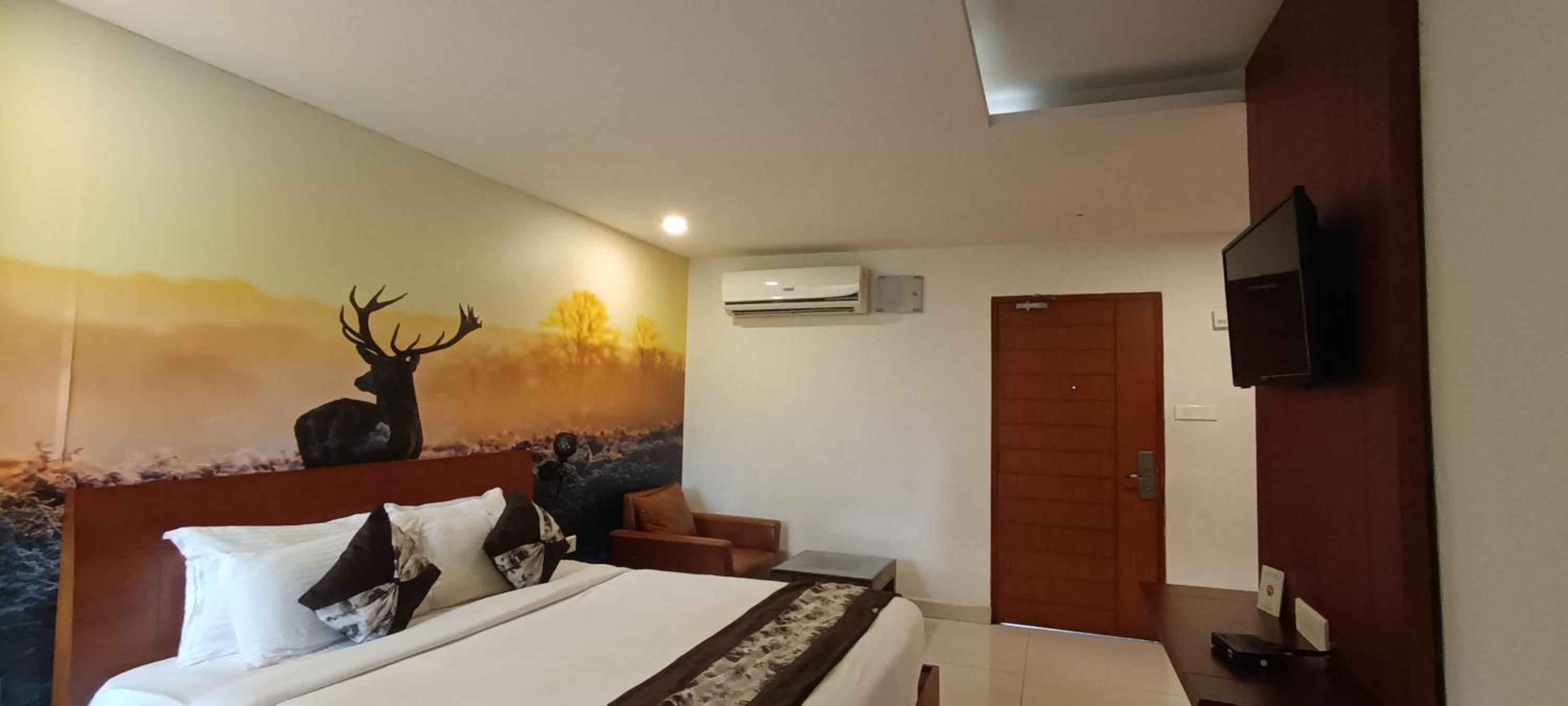 Mrugavani Resort and Spa 15/42