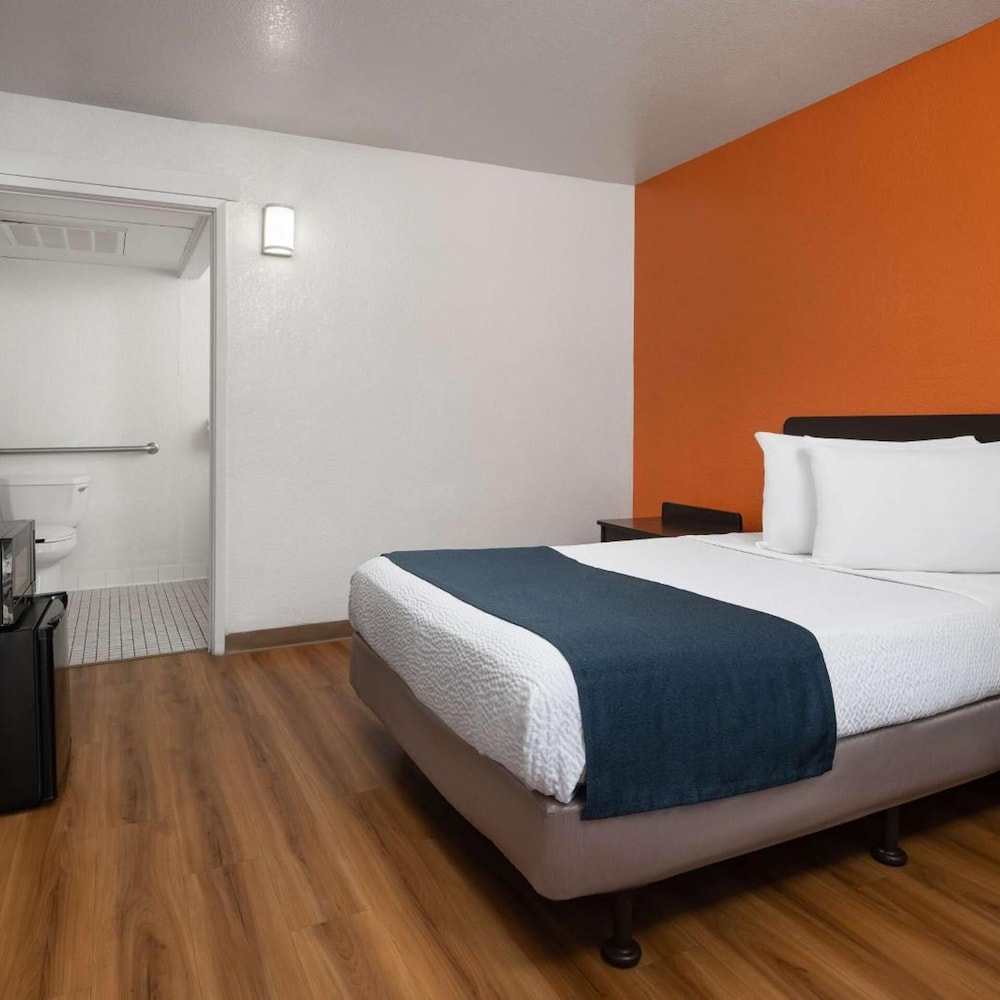 Motel6 Carpinteria, CA - Santa Barbara - North 34/59