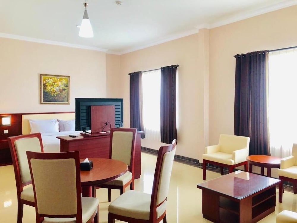 Hotel Tosan Solo Baru 32/39