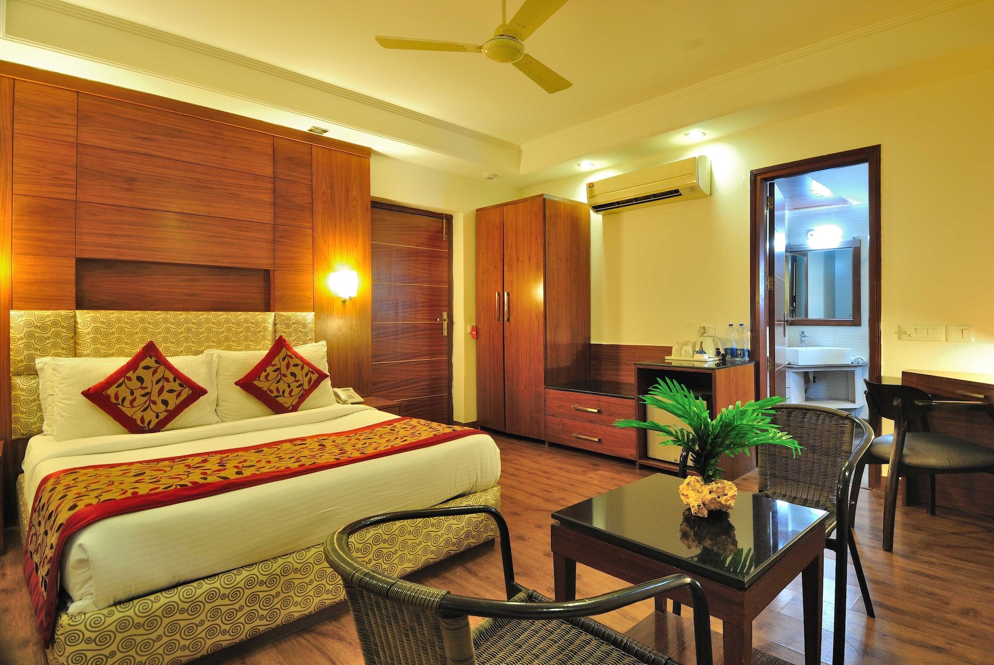 ROYAL, DOUBLE BED
