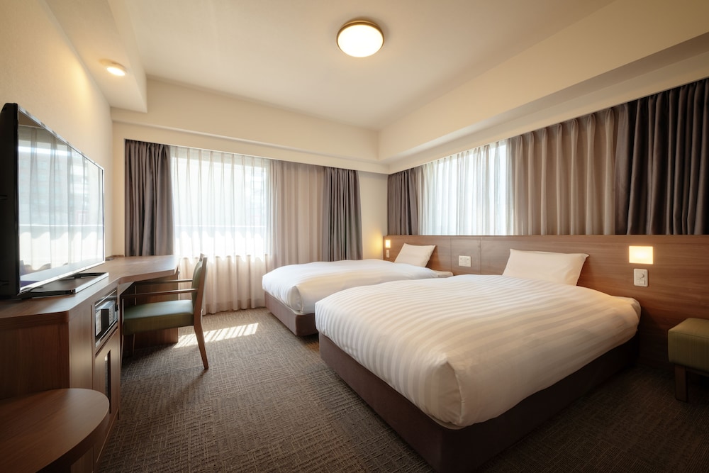 Moderate, Twin Beds