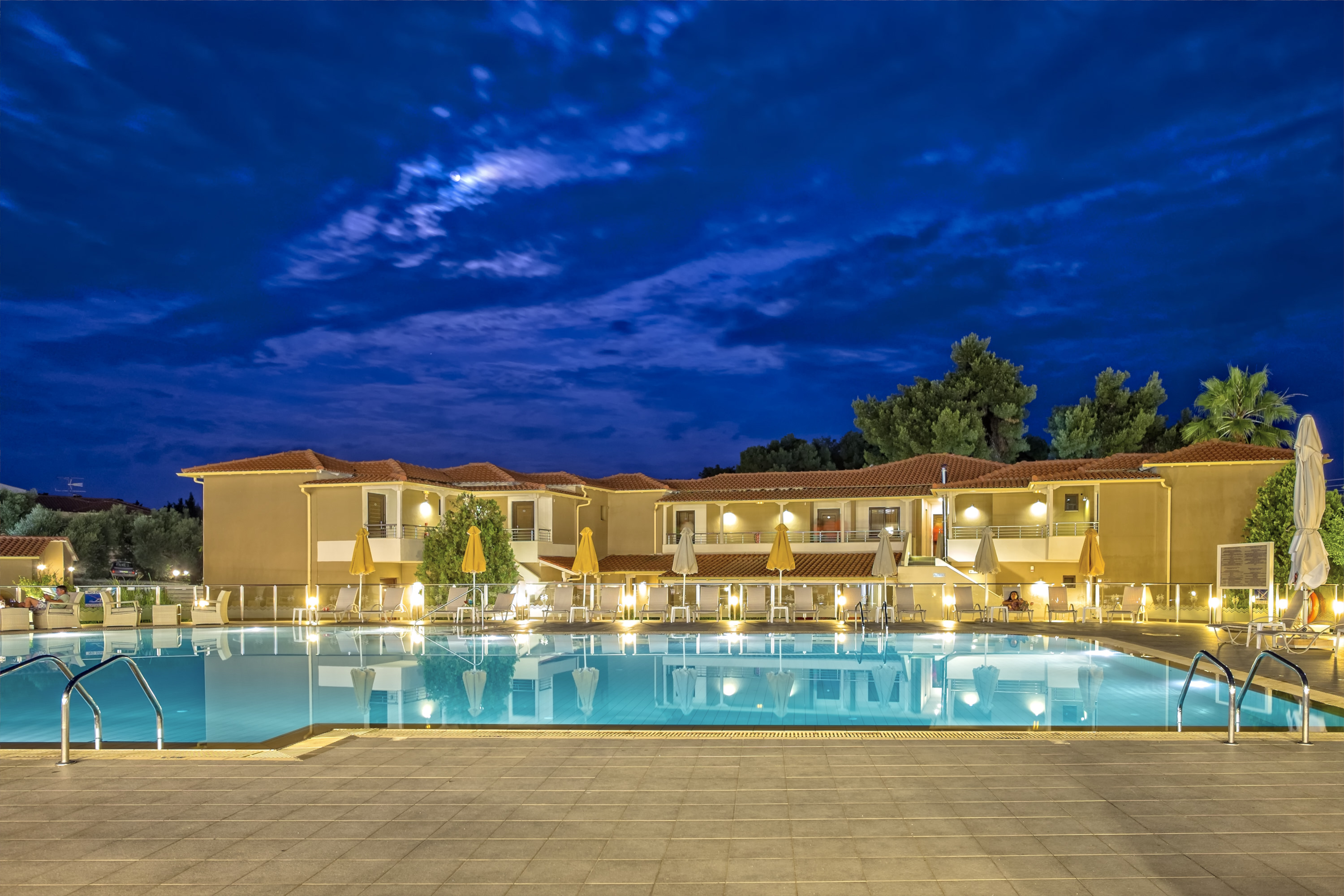 Lagomandra Beach Hotel and Suites 10/71