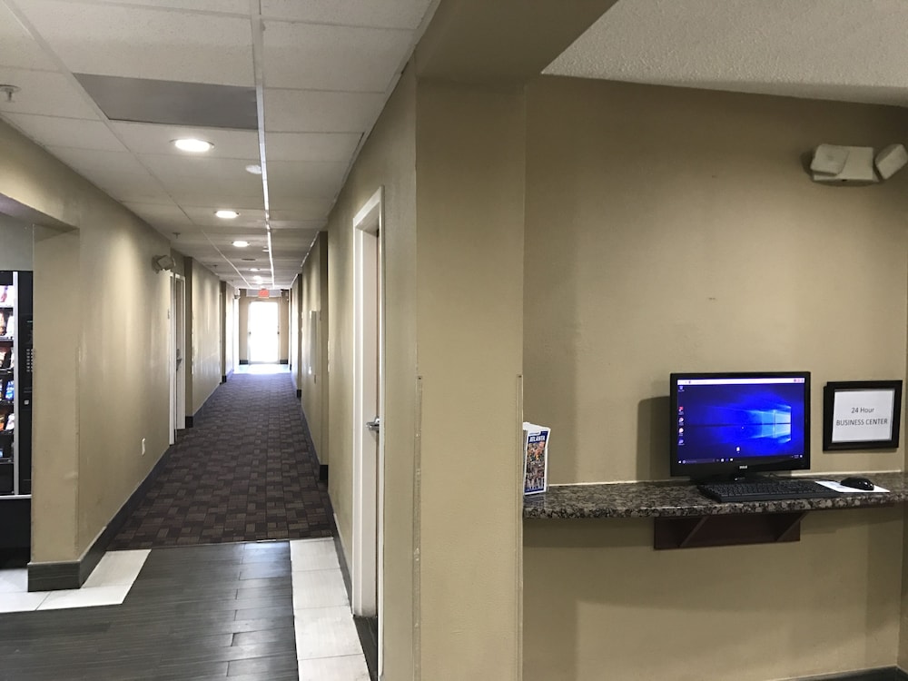 Microtel Inn & Suites by Wyndham Lithonia/Stone Mountain 17/31