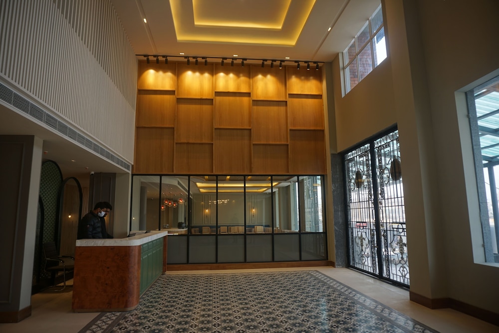 Sarovar Portico Srinagar 11/54