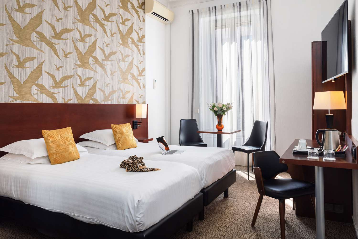 Superior, King Bed