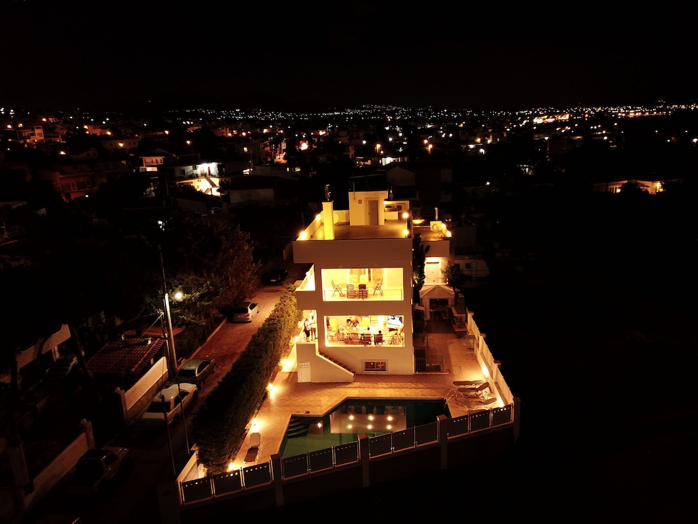Villa D'irene 2/50
