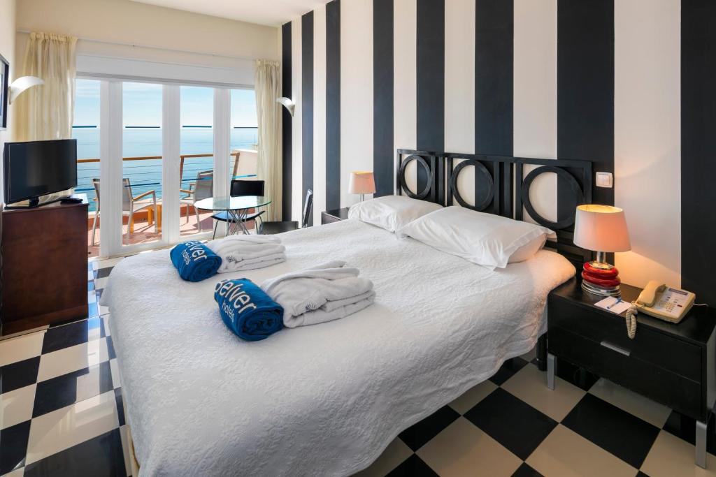 Deluxe, Double Bed
