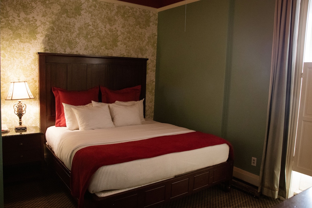 Premium, Single, King Bed, Resort View