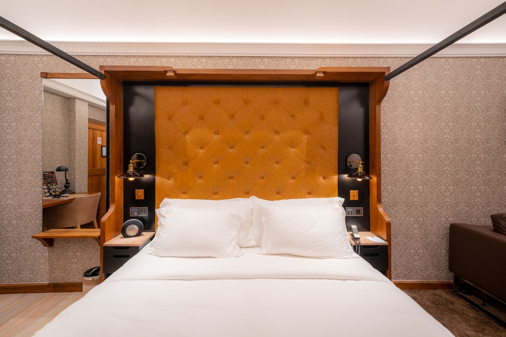 The Radh Hotel 28/66