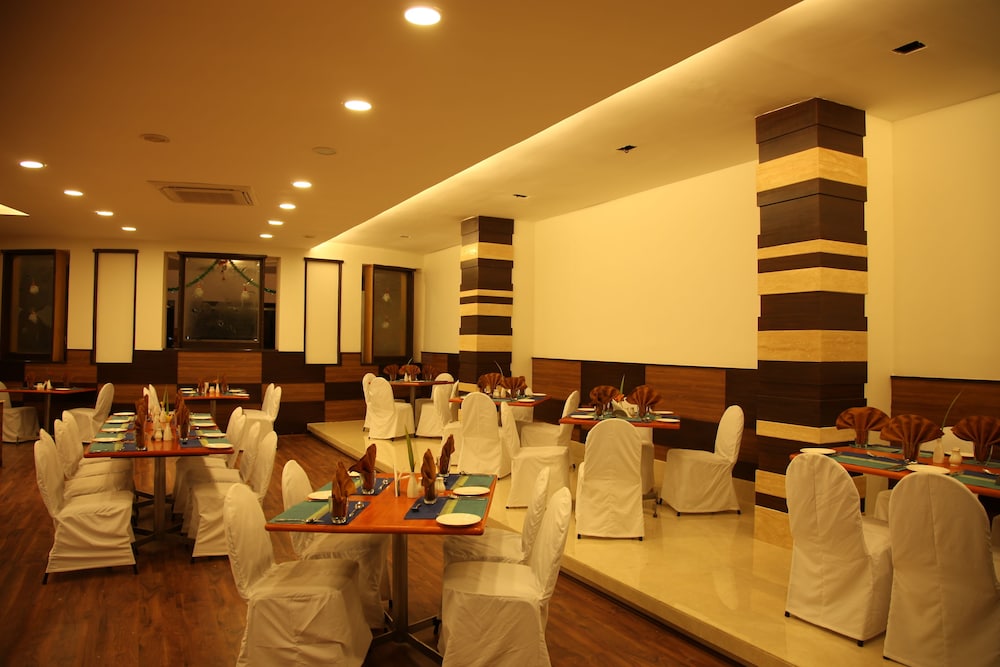 GRAND PALACE HOTEL AND SPA 26/50