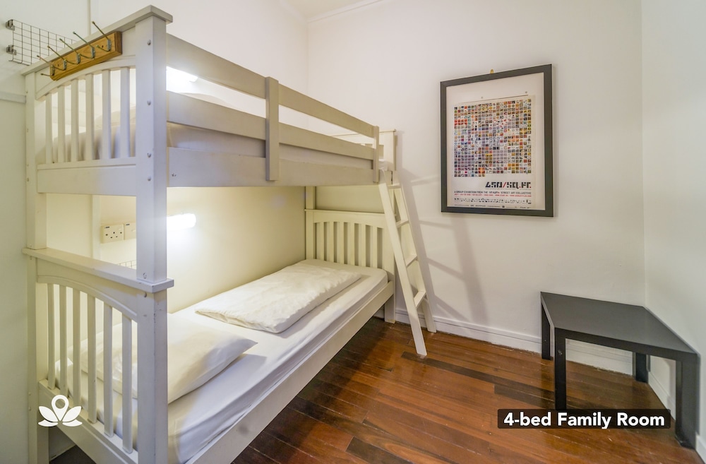 BEAT. Arts Hostel Chinatown 35/41