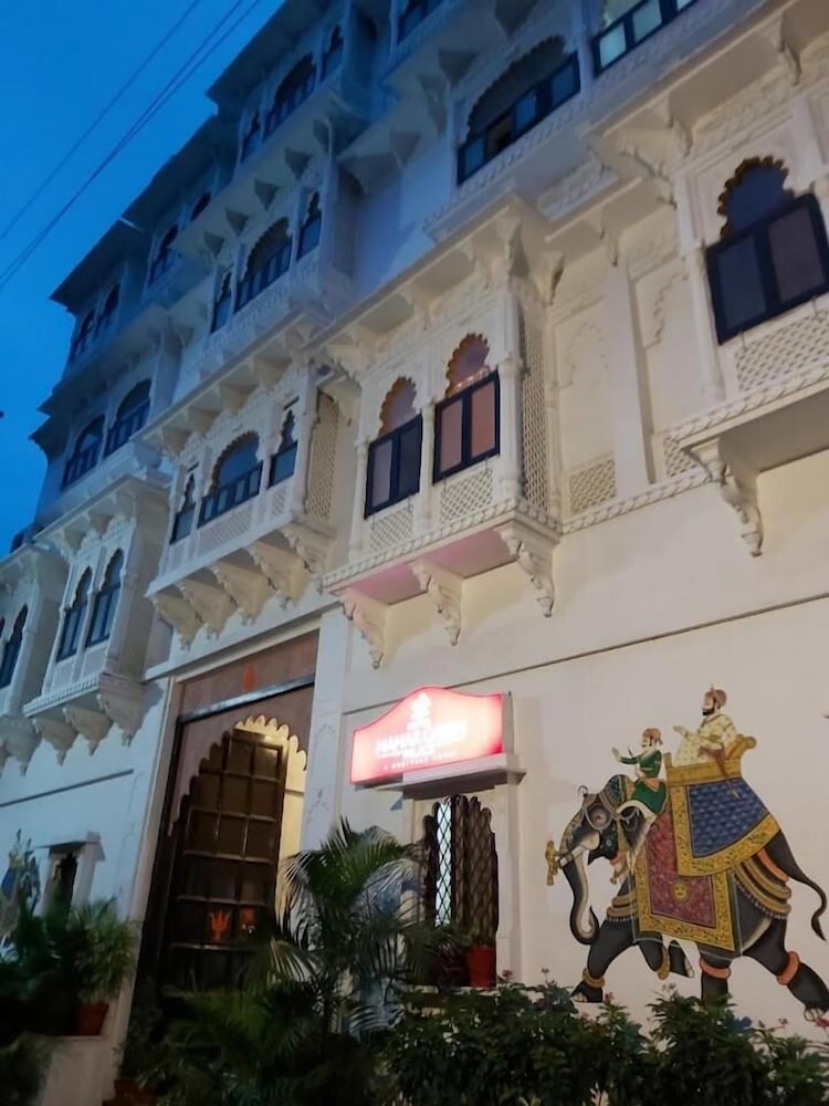 Hotel Nahargarh Palace 6/18