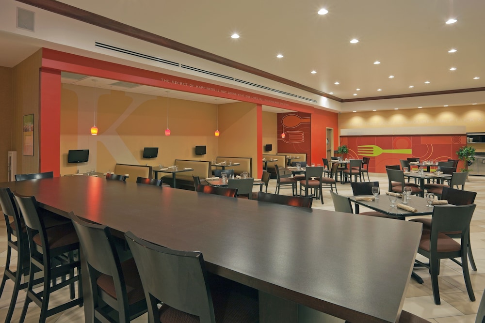 Holiday Inn Hotel & Suites Lima 36/47