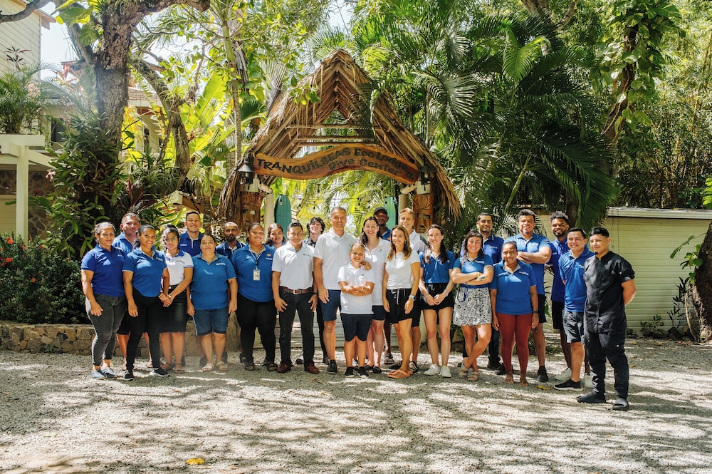 Tranquilseas Eco-Lodge, Diving Center, Restaurant &amp; Bar 41/50