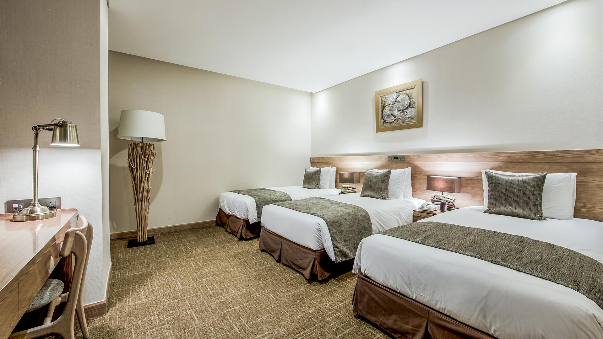 Inner, Triple, 3 Beds