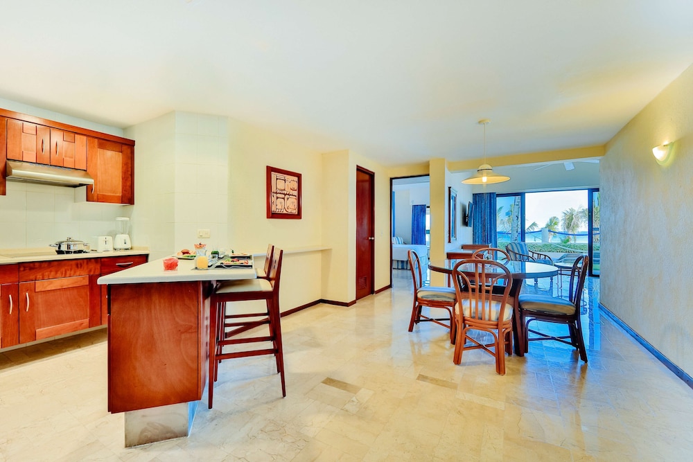 Occidental Tucancun 46/67