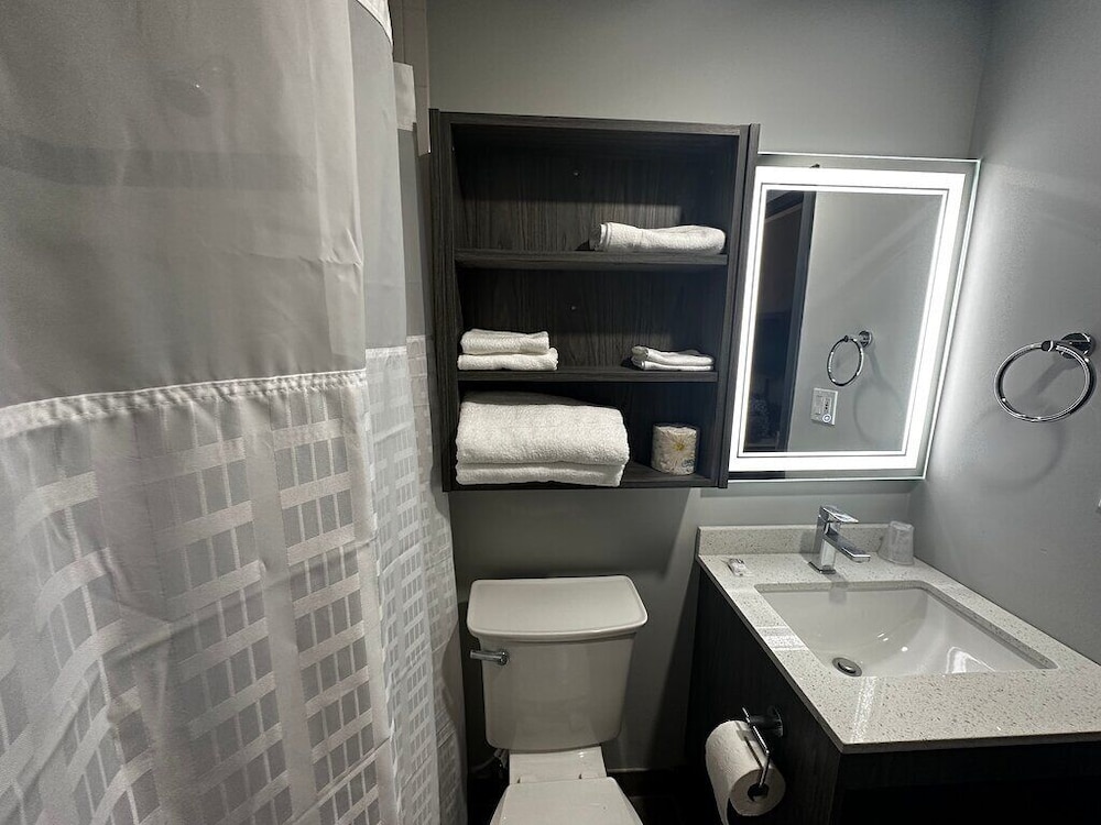 Days Inn & Suites by Wyndham Summerside 34/35