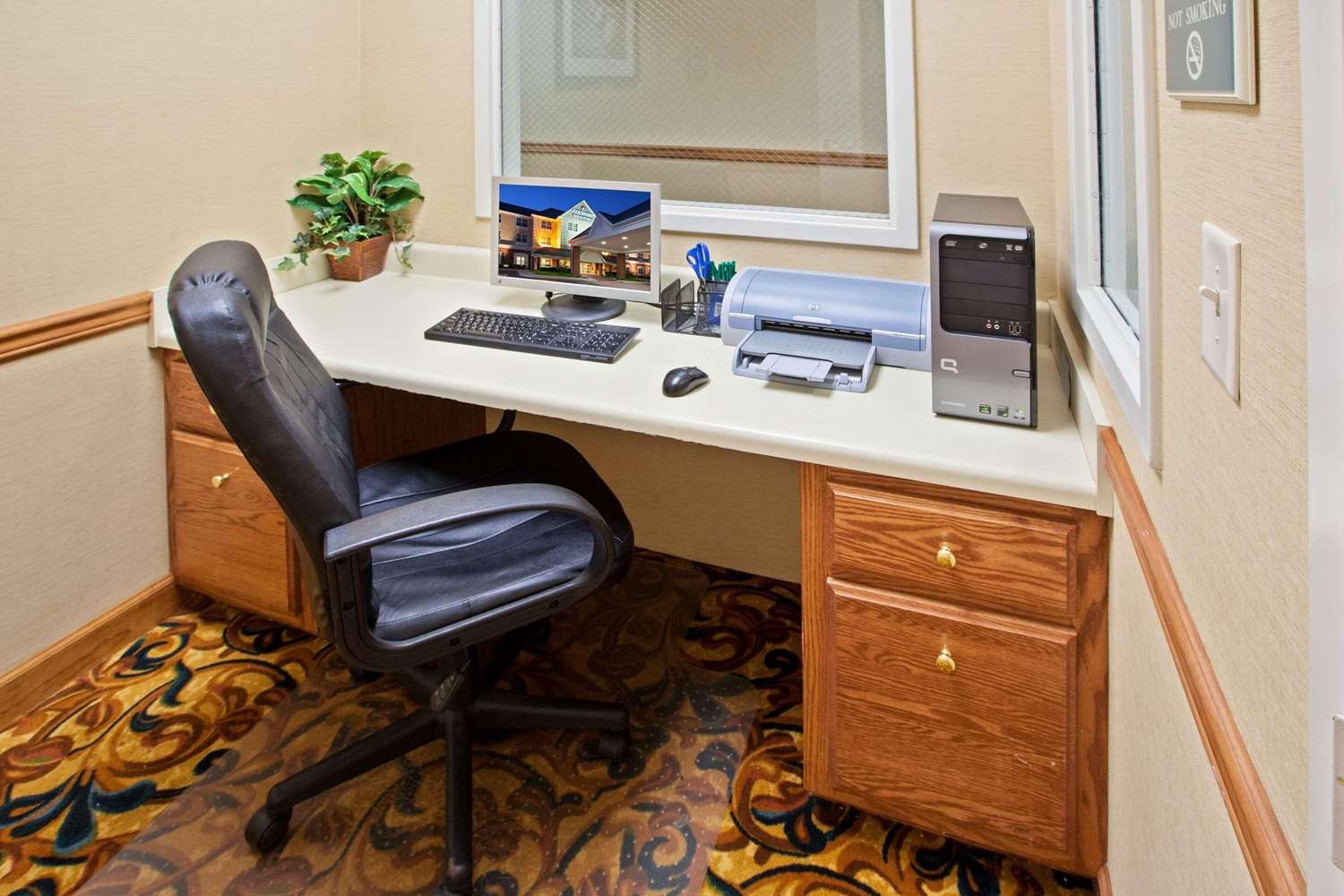 La Quinta Inn & Suites by Wyndham Knoxville West 16/16
