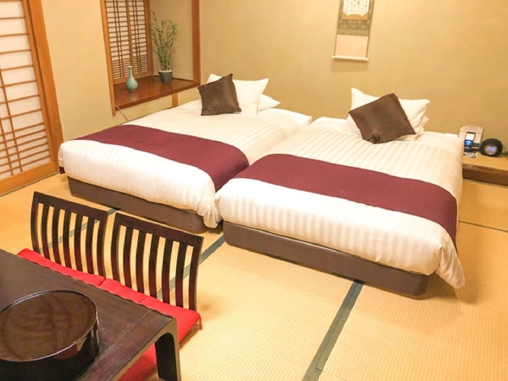 Connecting, Junior Suite, Traditional, Twin Beds, 2 Futon Beds, Outdoor Bath, Terrace، Livemax Resort Jyogasaki-Kaigan 5/7