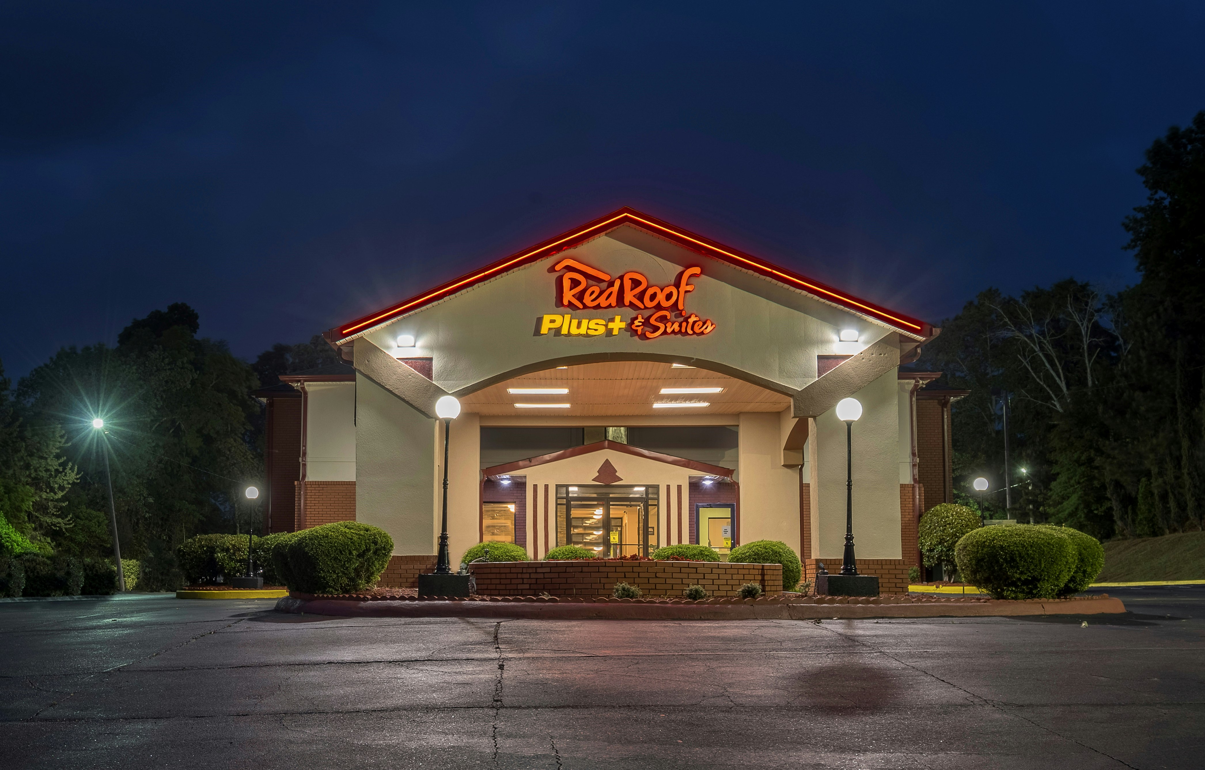 Red Roof Plus Suites Opelika 3/18