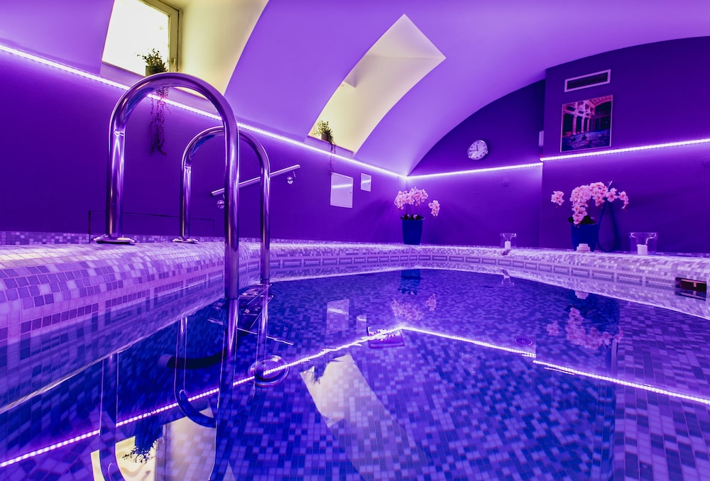 Museum Hotel Budapest 24/48