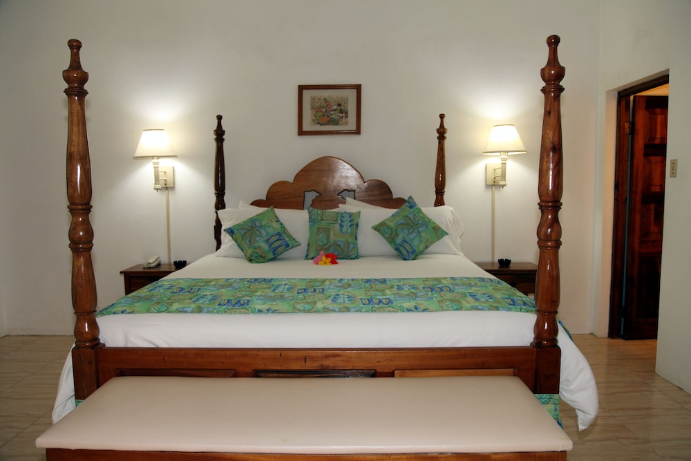Negril Tree House Resort 14/69