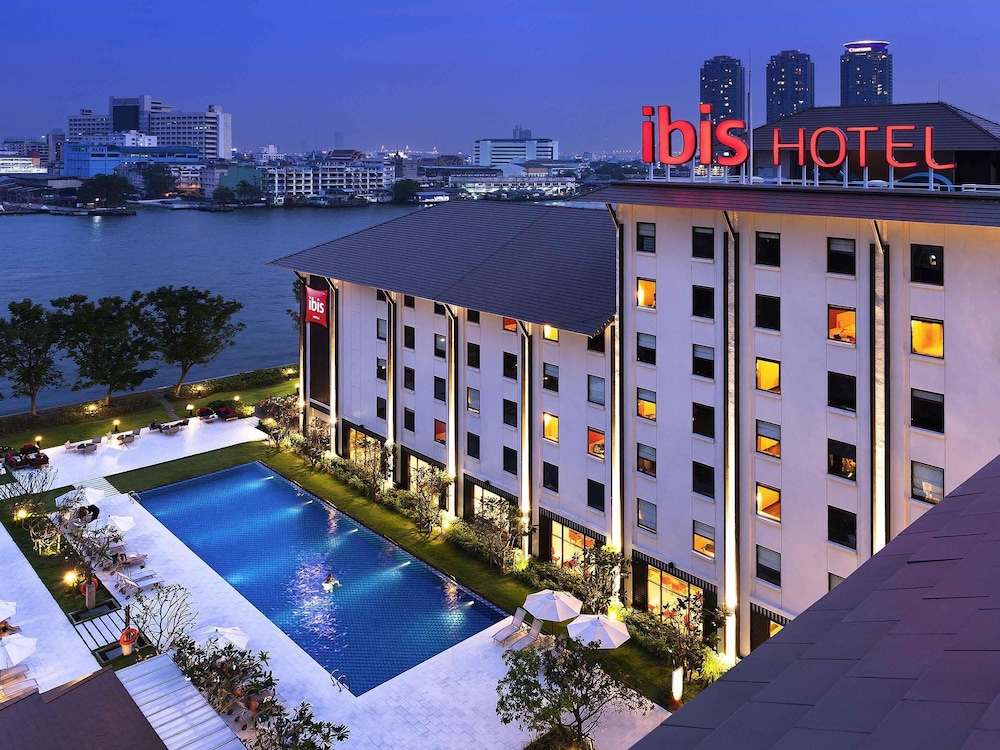 Ibis Bangkok Riverside 8/66