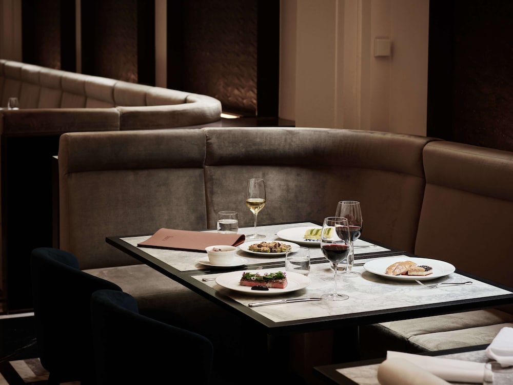 Hilton Melbourne Little Queen Street 31/62