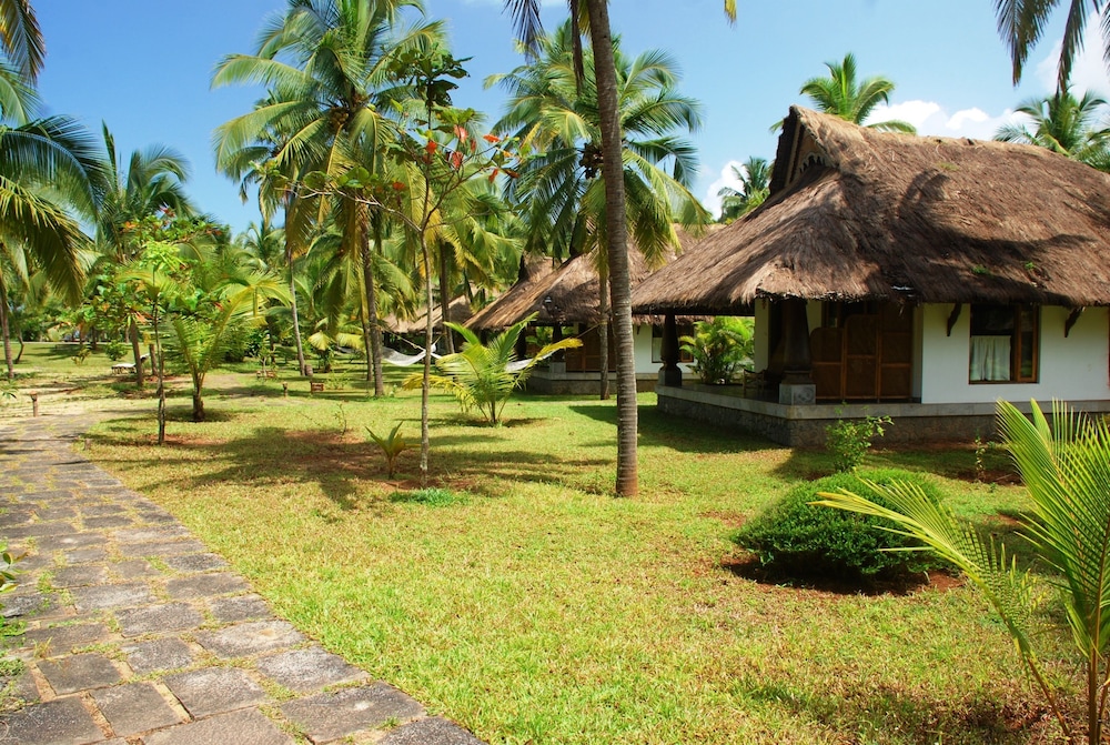 NEELESHWAR HERMITAGE 30/42
