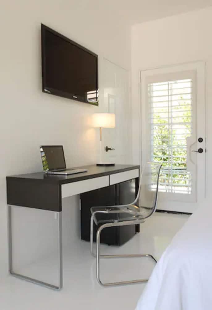 Alcazar Palm Springs 26/37
