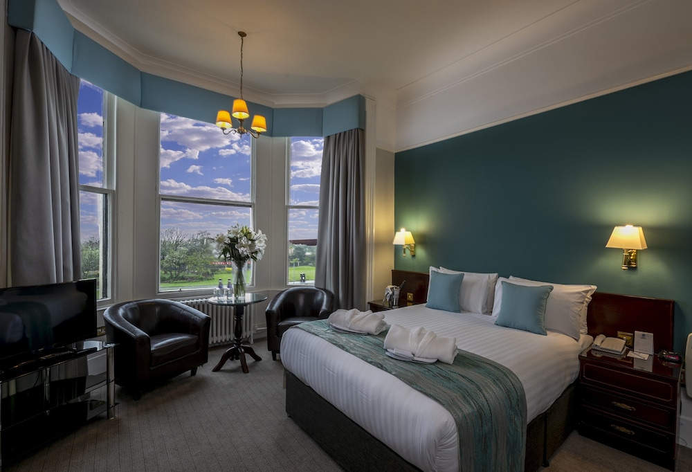 Royal Clifton Hotel 10/51