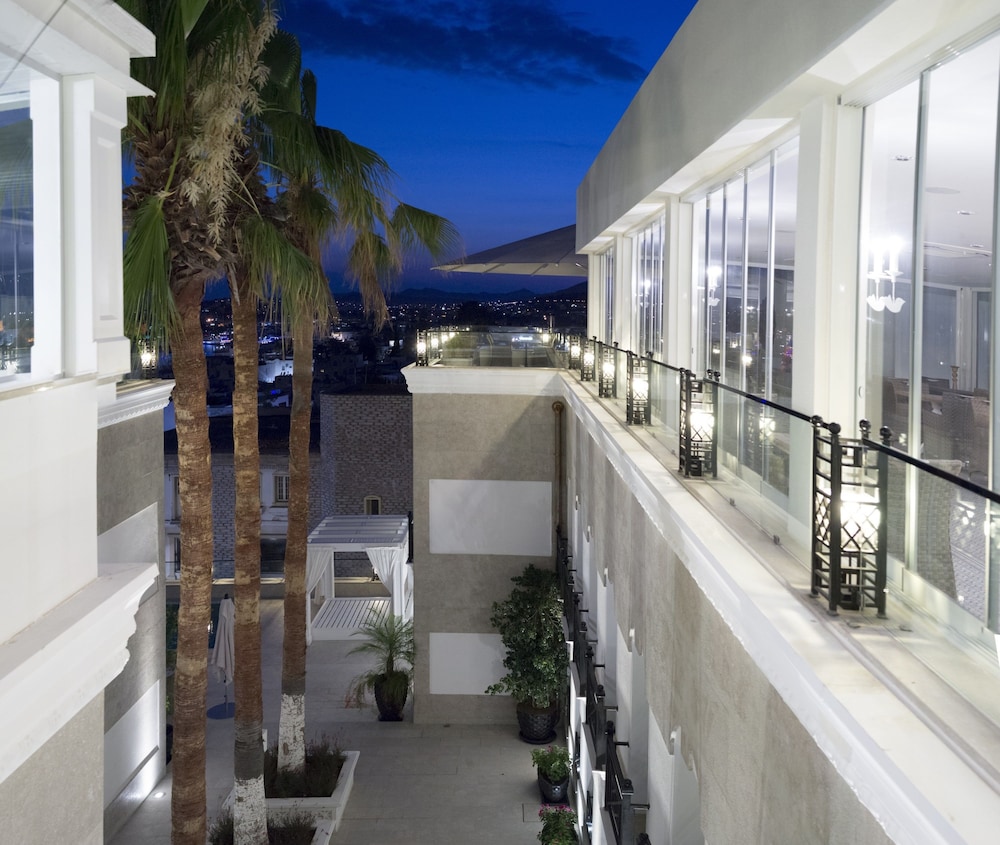 Ena Boutique Hotel 43/50