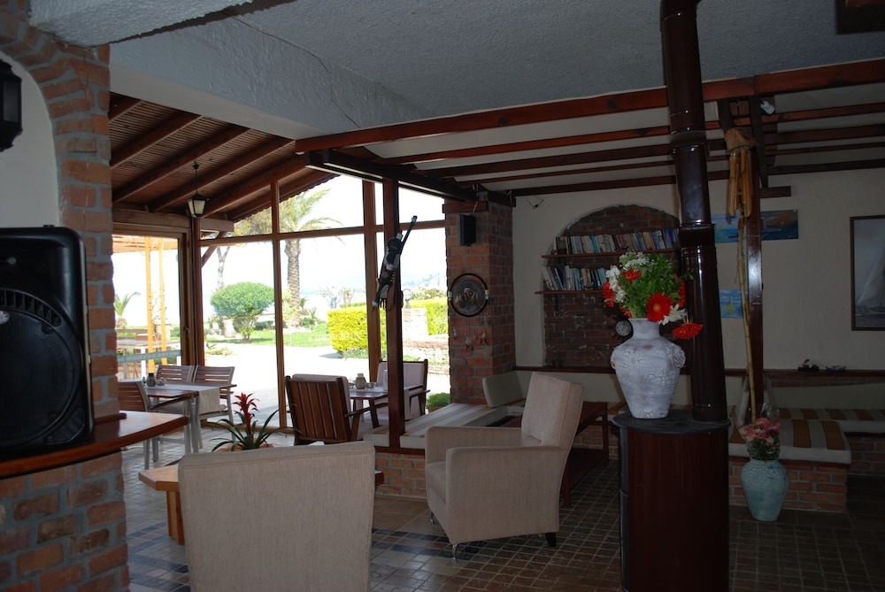 HOTEL LETOON 18/50