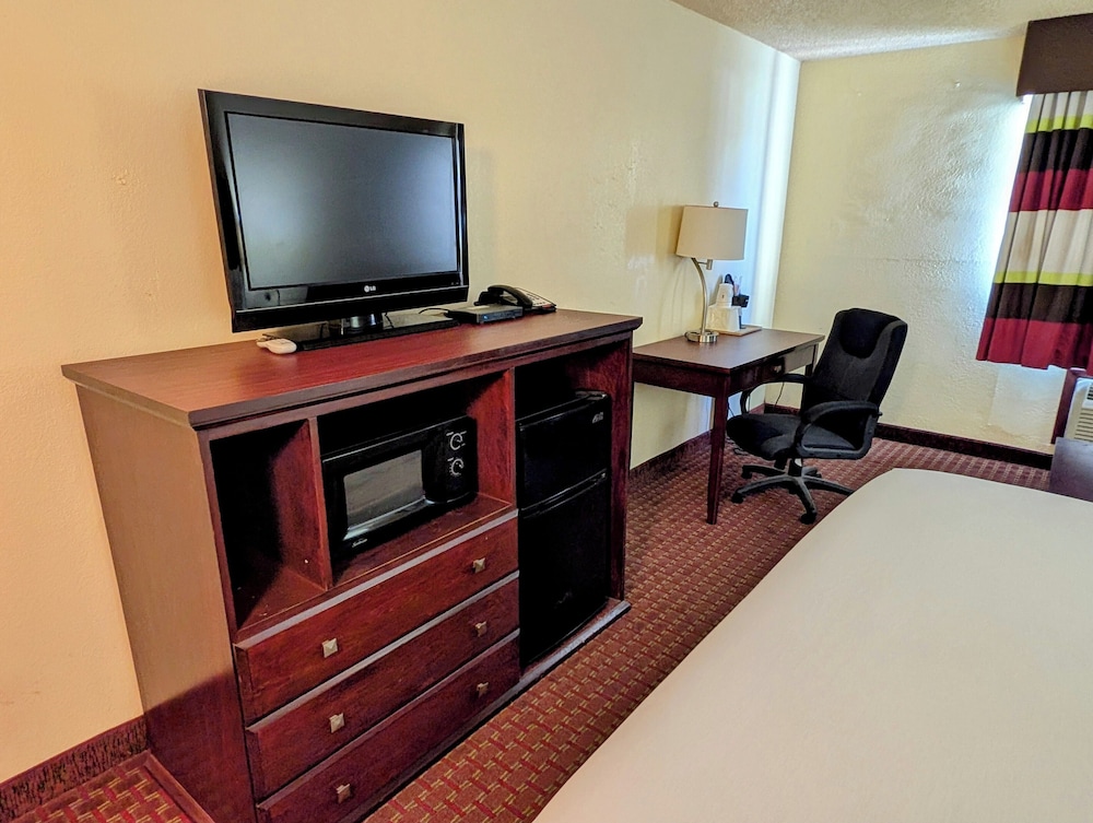 Travelodge by Wyndham Enid 29/40